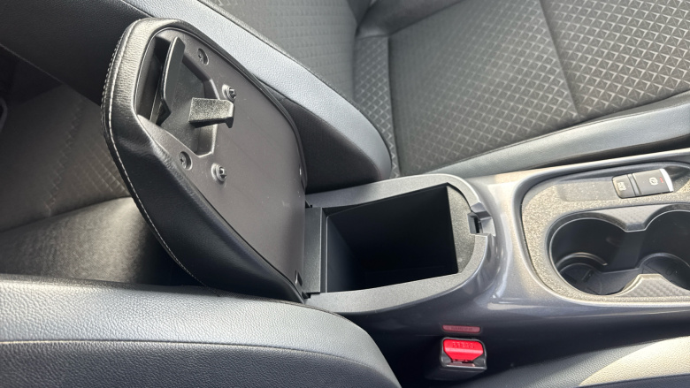 Nissan Juke 1.0 DiG-T 114 N-Connecta 5dr Petrol Hatchback